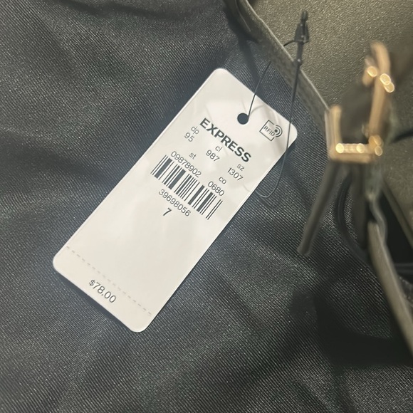 Express Strappy Sandals Olive color size 7 NWT and dustbag - Picture 6 of 6